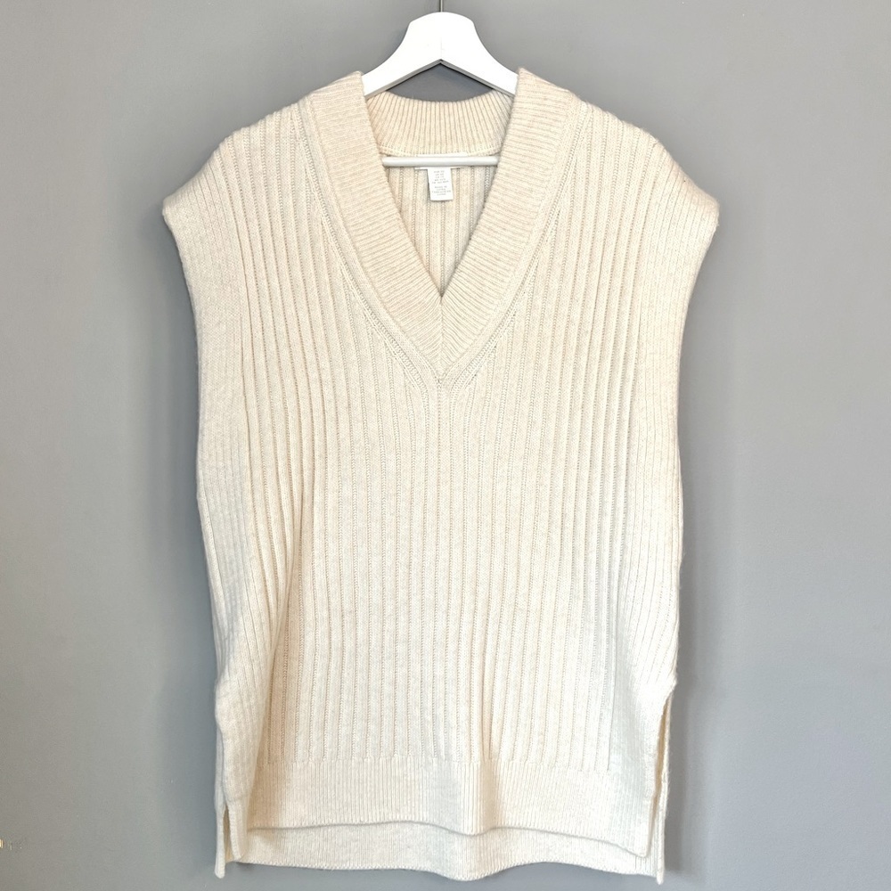 NWOT H&M Cream Coloured, V-Neck, Sleeveless, Oversized Sweater Vest